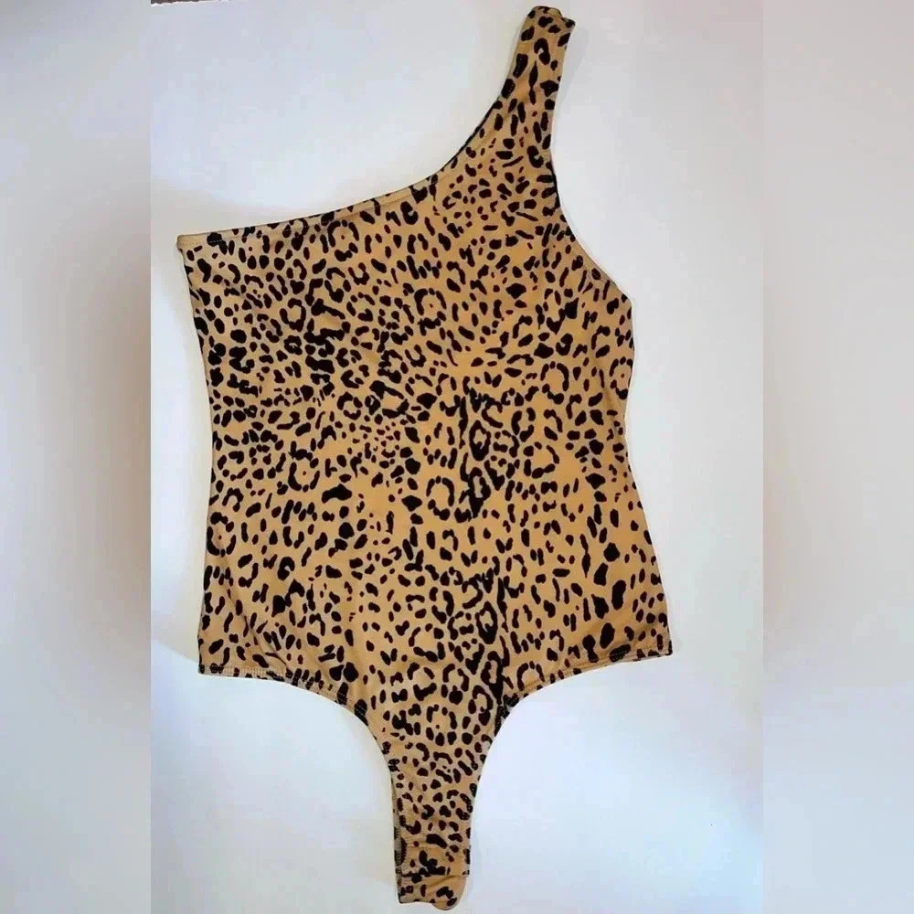 Le lis body suit off the shoulder